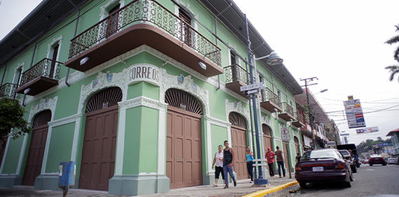 Caminatas históricas por Limón